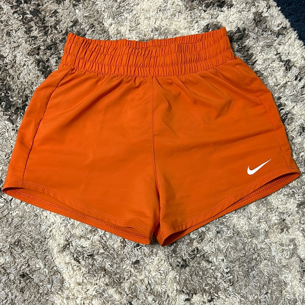 Nike girls shorts. Size xs.